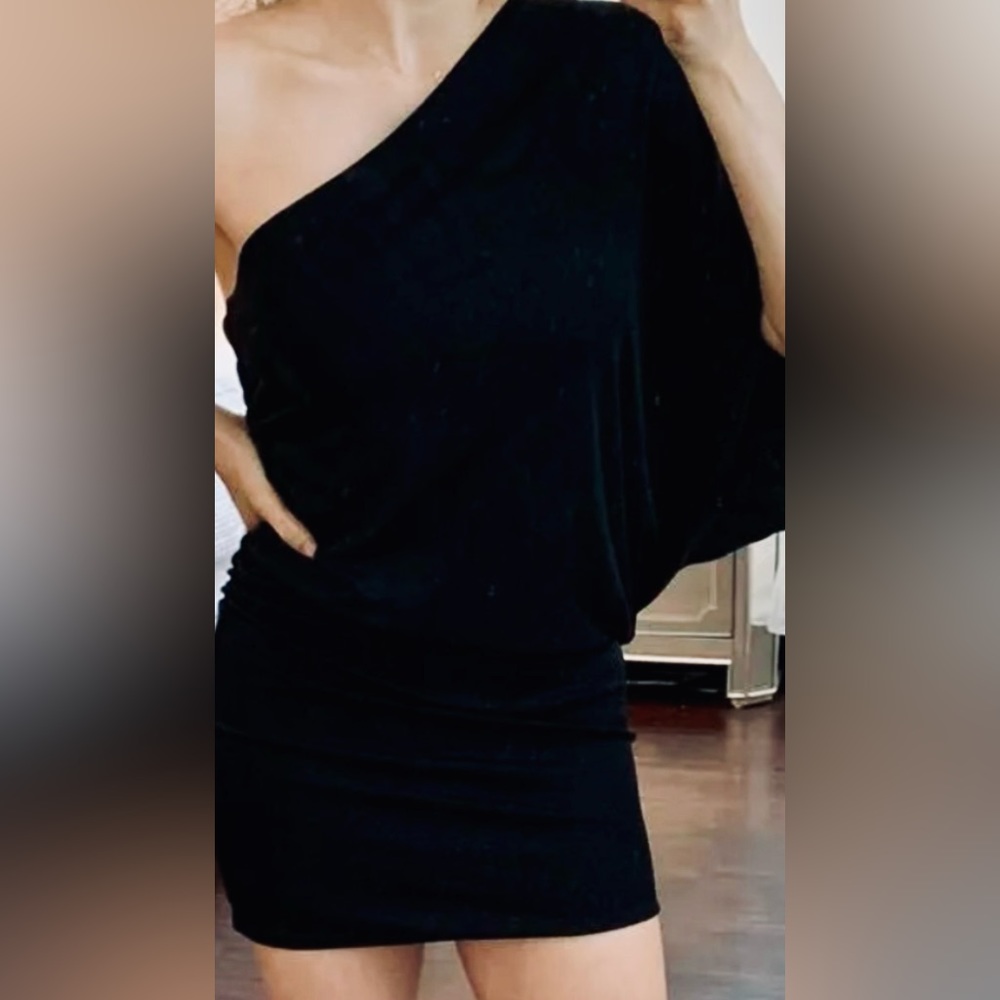 Guess by Marciano One Shoulder Dolman Dress Size Large